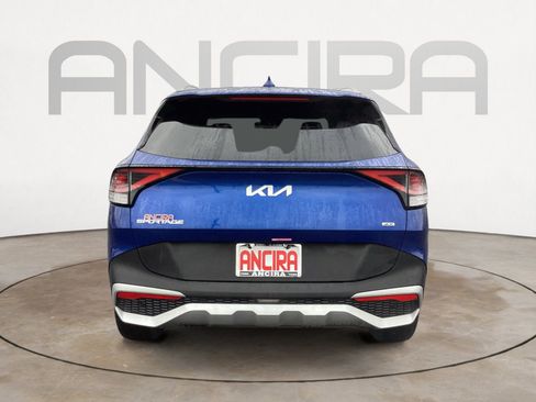 Used 2025 Kia Sportage EX image 12
