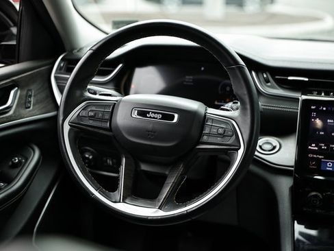 Used 2021 Jeep Grand Cherokee L Limited image 27