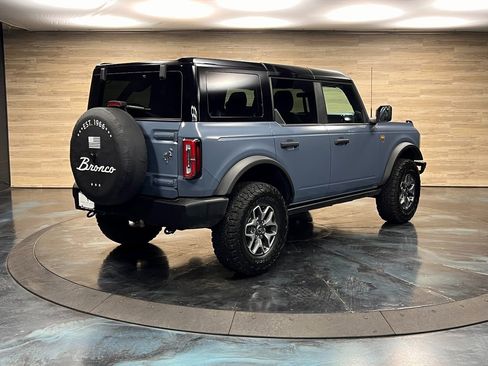 Used 2024 Ford Bronco Badlands image 8