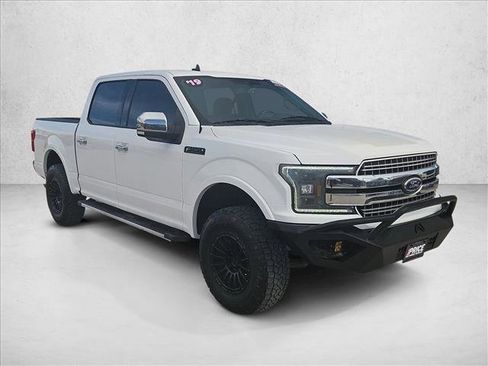 Used 2019 Ford F150 Lariat image 3