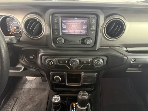 Used 2020 Jeep Wrangler Unlimited Sport AWD/4WD image 18