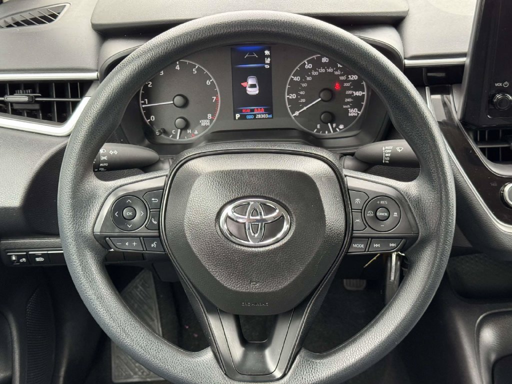 Used 2025 Toyota Corolla LE FWD image 10