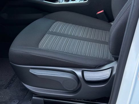 New 2026 Kia Sorento LX FWD image 21