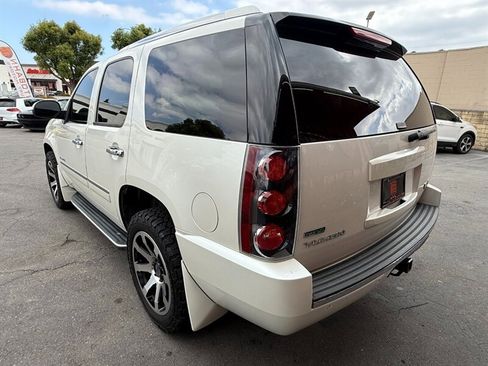 Used 2011 GMC Yukon Denali AWD/4WD image 10