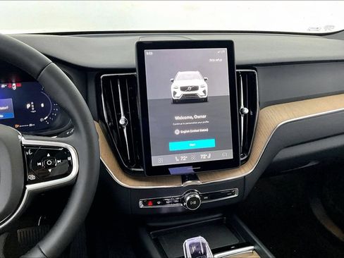 New 2026 Volvo XC60 B5 Core AWD/4WD image 16