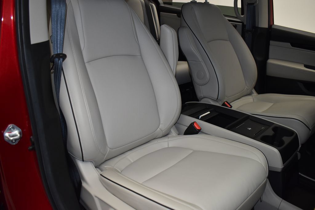 Used 2025 Honda Odyssey Touring image 28