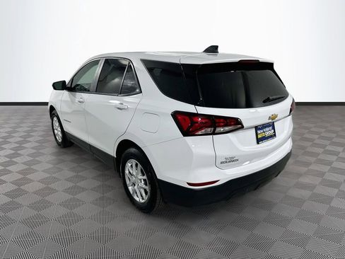 Used 2022 Chevrolet Equinox LS w/ LS Convenience Package AWD/4WD image 5