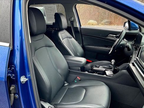 Used 2023 Kia Sportage EX image 10