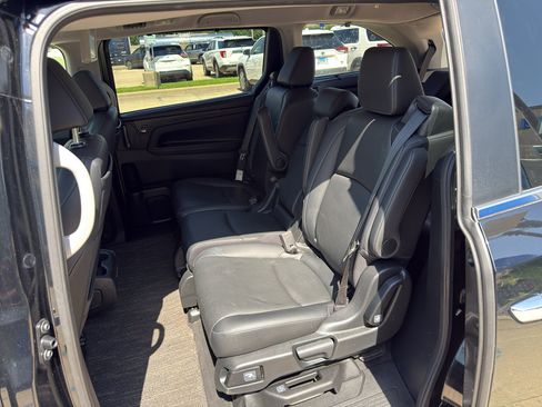 Used 2023 Honda Odyssey Touring image 11