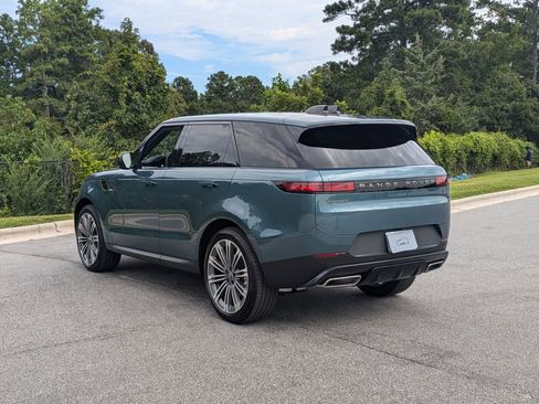 New 2025 Land Rover Range Rover Sport SE image 7