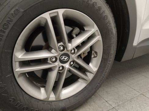 Used 2018 Hyundai Santa Fe Sport w/ 2.4L Value Package 02 image 31