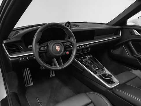 Certified 2025 Porsche 911 Carrera S RWD image 4