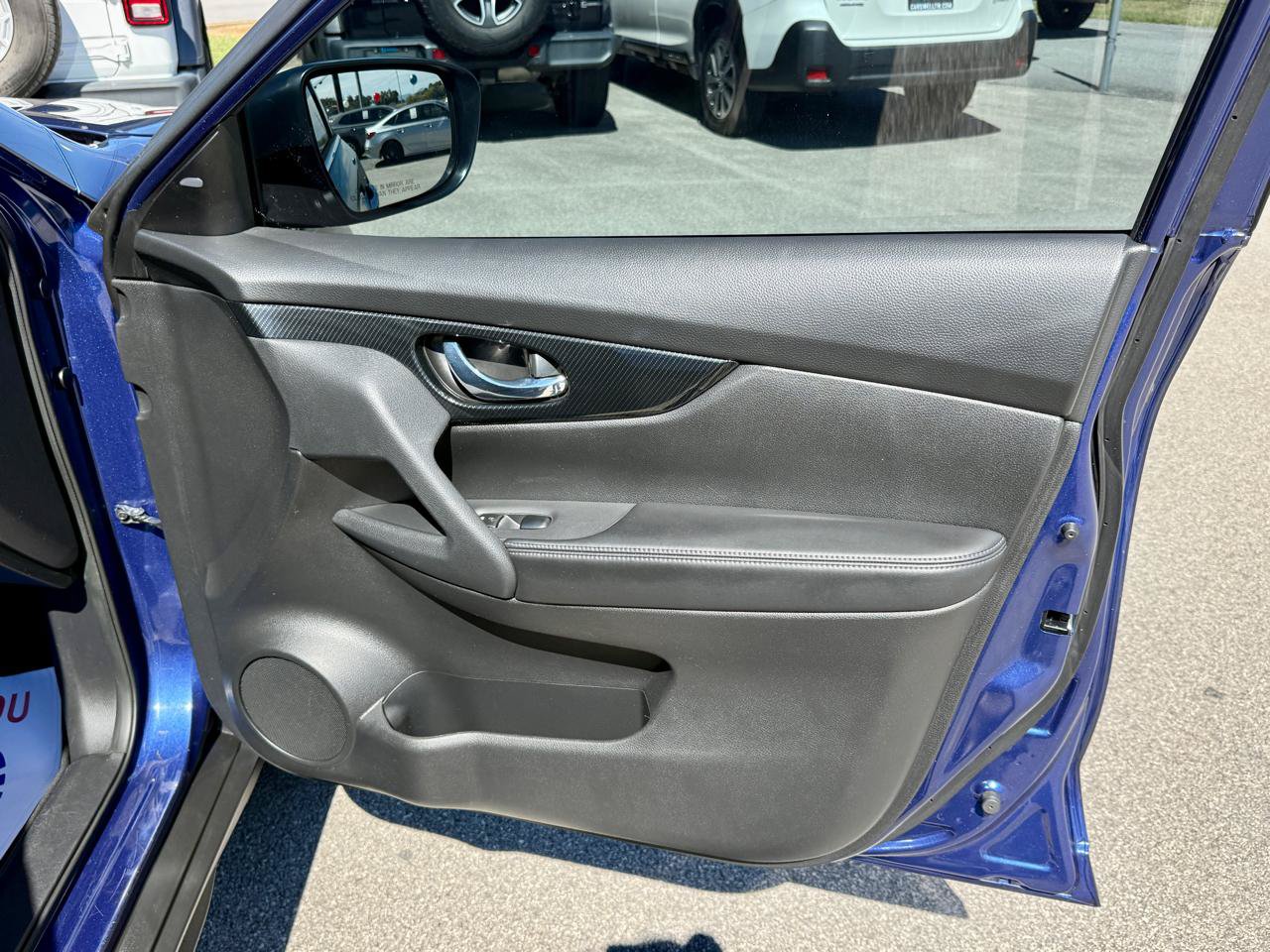 Used 2017 Nissan Rogue SL AWD/4WD image 31