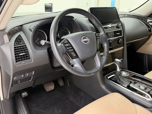 Used 2023 Nissan Armada Platinum w/ Cargo Package RWD image 4