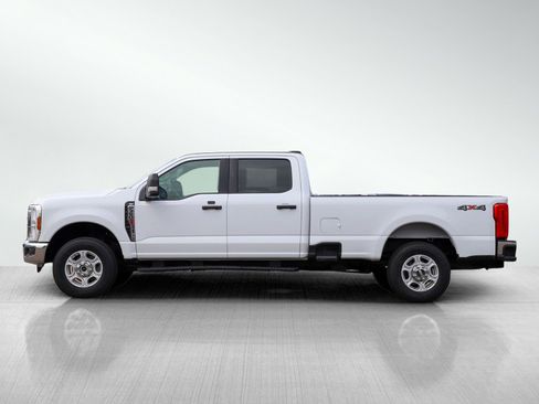 Used 2025 Ford F350 XLT AWD/4WD image 2
