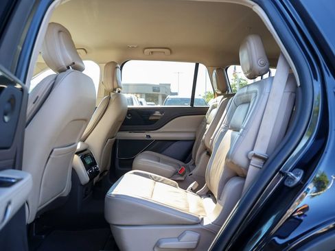 Used 2020 Lincoln Aviator Reserve w/ Elements Package Plus RWD image 34