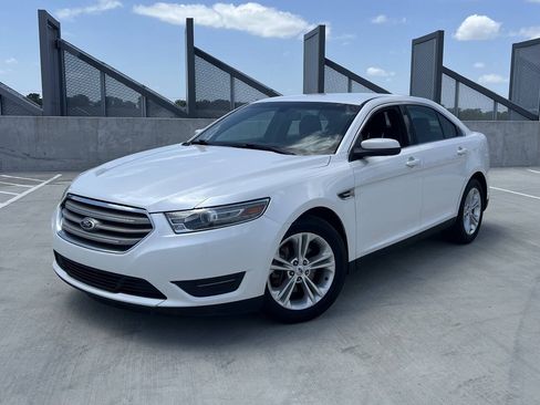 Used 2013 Ford Taurus SEL FWD image 2