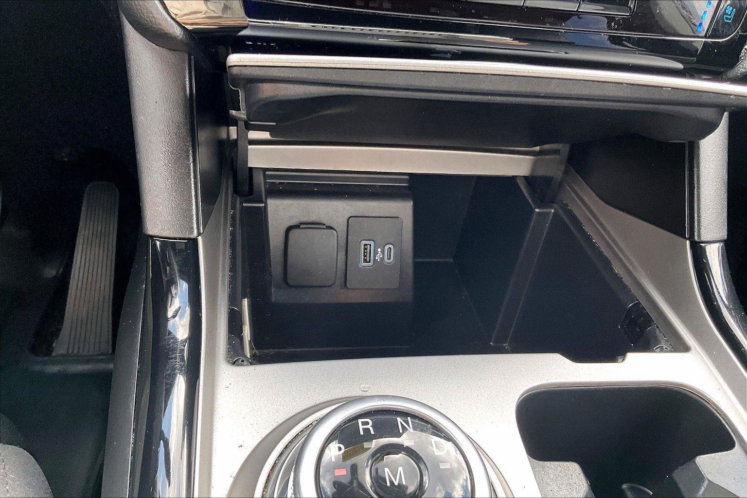 Used 2021 Ford Explorer ST w/ Equipment Group 401A AWD/4WD image 32