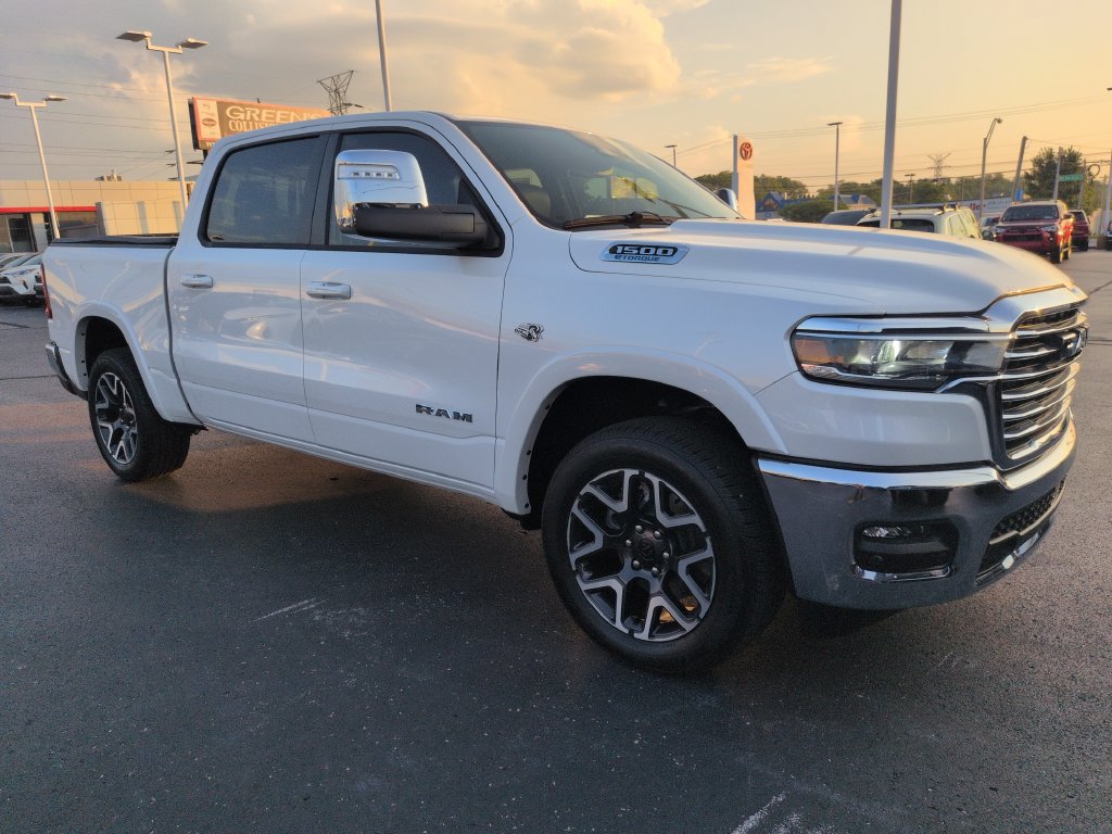 Used 2026 RAM 1500 Laramie AWD/4WD image 7