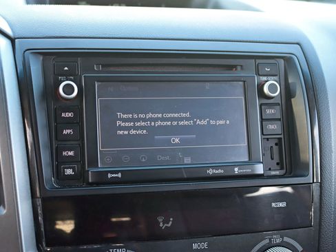 Used 2017 Toyota Sequoia Platinum image 25