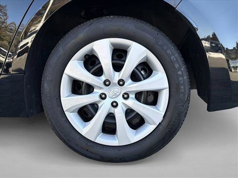 Used 2024 Toyota Corolla LE image 9