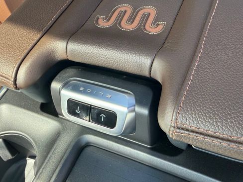 Used 2025 Ford Expedition King Ranch AWD/4WD image 47