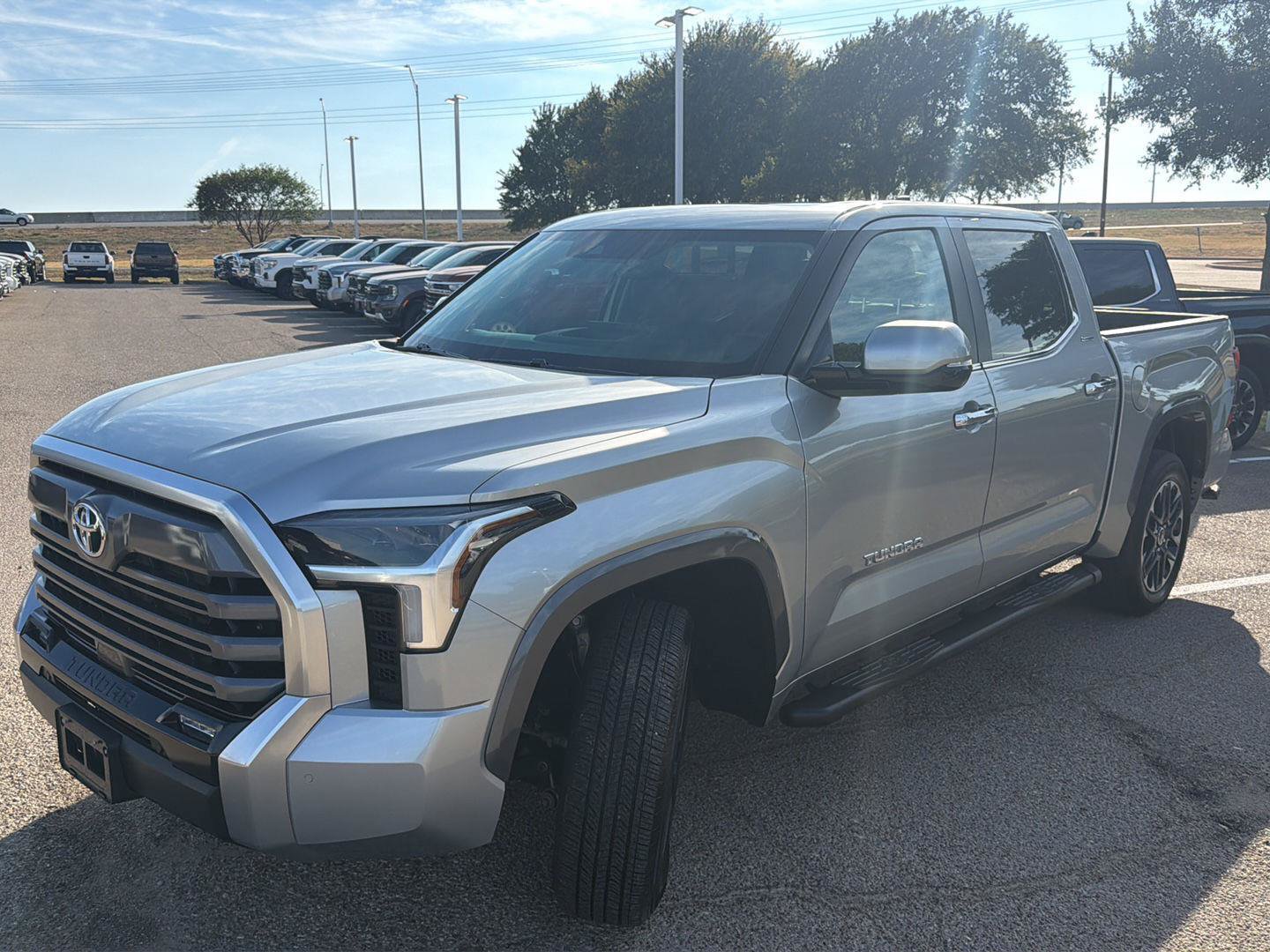 Used 2024 Toyota Tundra Limited w/ Power Package AWD/4WD image 7