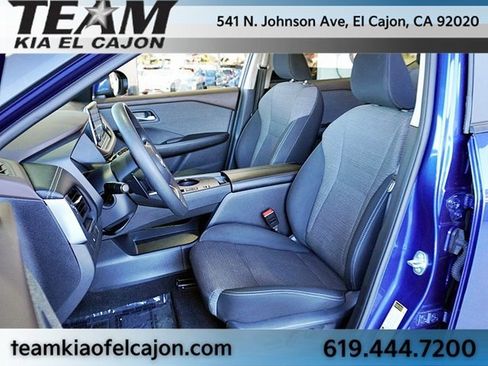 Used 2023 Nissan Rogue SV image 15