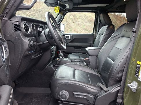 Used 2021 Jeep Wrangler Unlimited Sahara w/ Cold Weather Group image 13