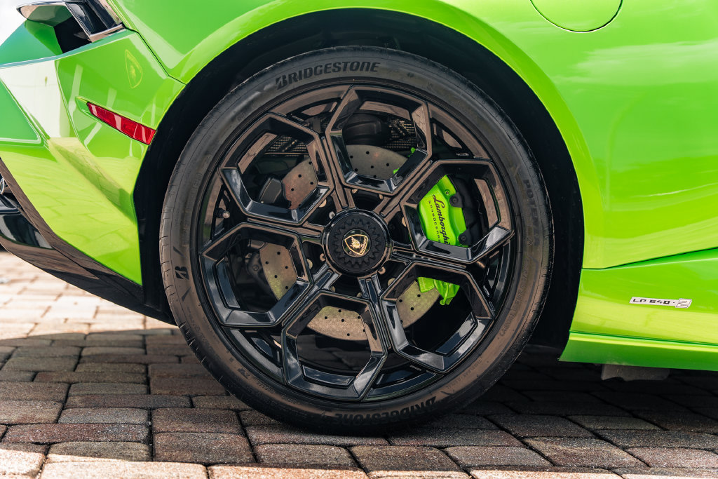 Used 2024 Lamborghini Huracan Tecnica RWD image 13