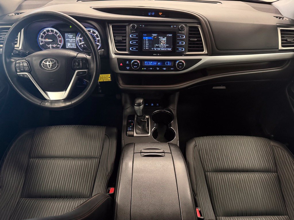 Used 2015 Toyota Highlander LE AWD/4WD image 15