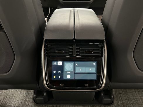 Used 2024 Rivian R1S Adventure AWD/4WD image 30