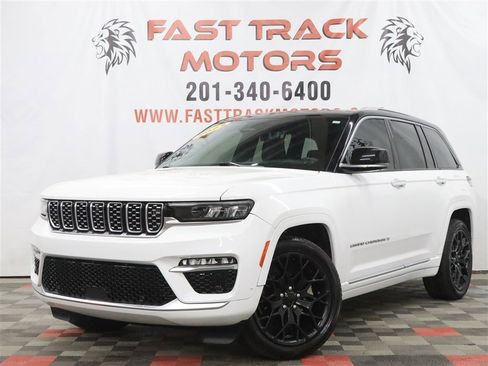 Used 2022 Jeep Grand Cherokee Summit AWD/4WD image 1
