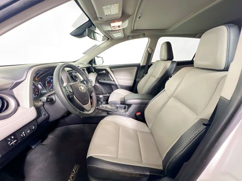 Used 2017 Toyota RAV4 Platinum image 14