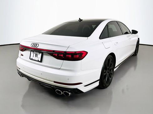 Used 2025 Audi S8 AWD/4WD image 5