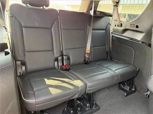Used 2023 Chevrolet Suburban Premier AWD/4WD image 41