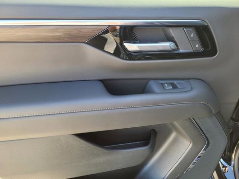 New 2026 Chevrolet Tahoe LS image 8