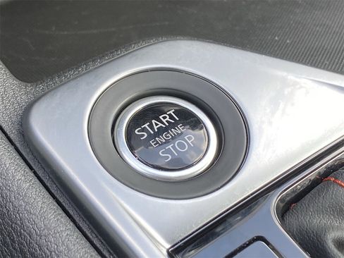 Certified 2025 Nissan Sentra SR image 10