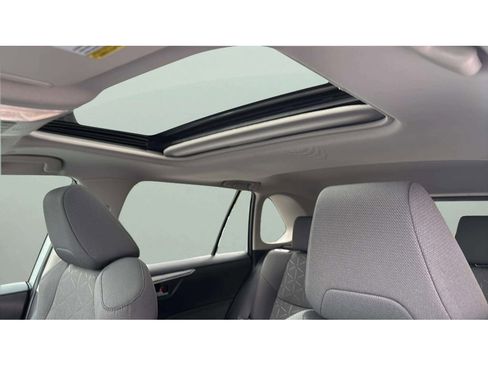 Used 2023 Toyota RAV4 XLE w/ Convenience Package image 10