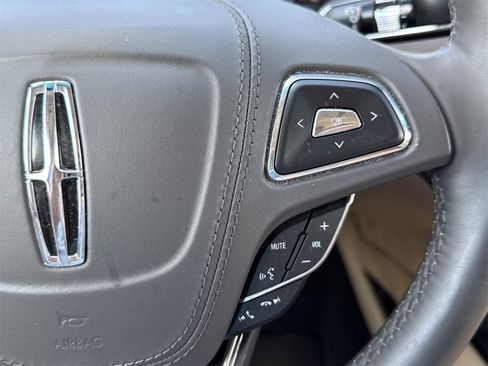 Used 2019 Lincoln MKZ Reserve image 23