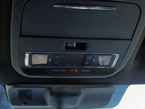 Used 2025 Ford F150 Lariat AWD/4WD image 24