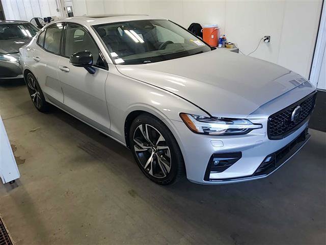 Used 2023 Volvo S60 B5 Core AWD/4WD image 18