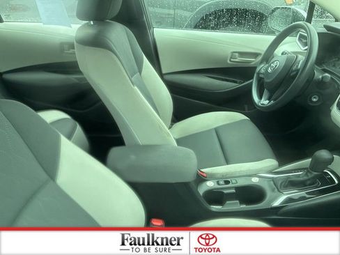 Used 2024 Toyota Corolla LE FWD image 6