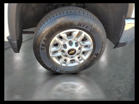 Used 2024 Chevrolet Silverado 2500 LT image 10