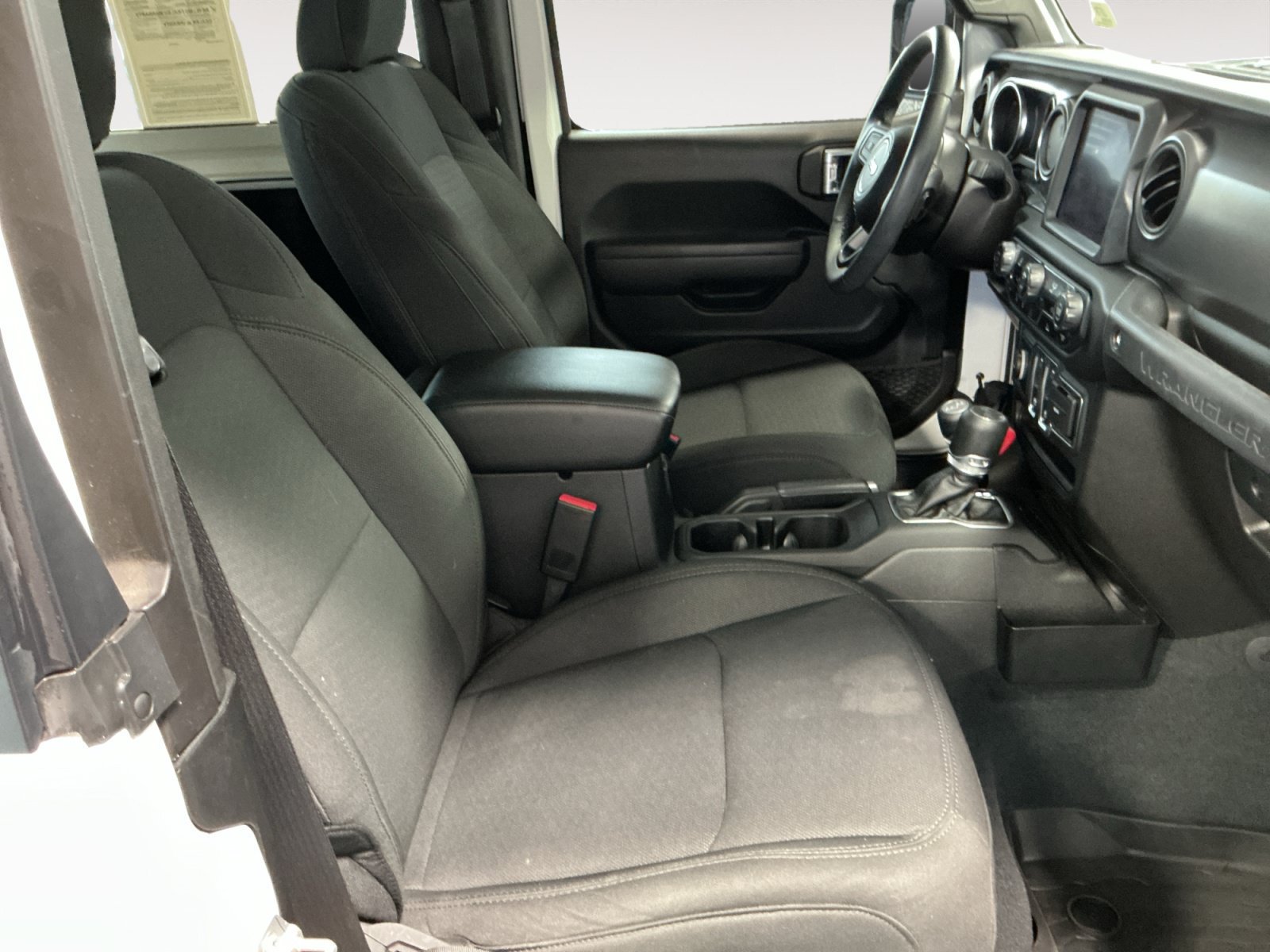 Used 2022 Jeep Wrangler Sport AWD/4WD image 15