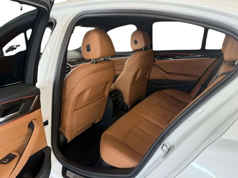 Used 2019 BMW 530e w/ Convenience Package image 14