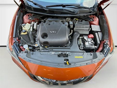 Used 2022 Nissan Maxima SR w/ Sport Mat Group image 32