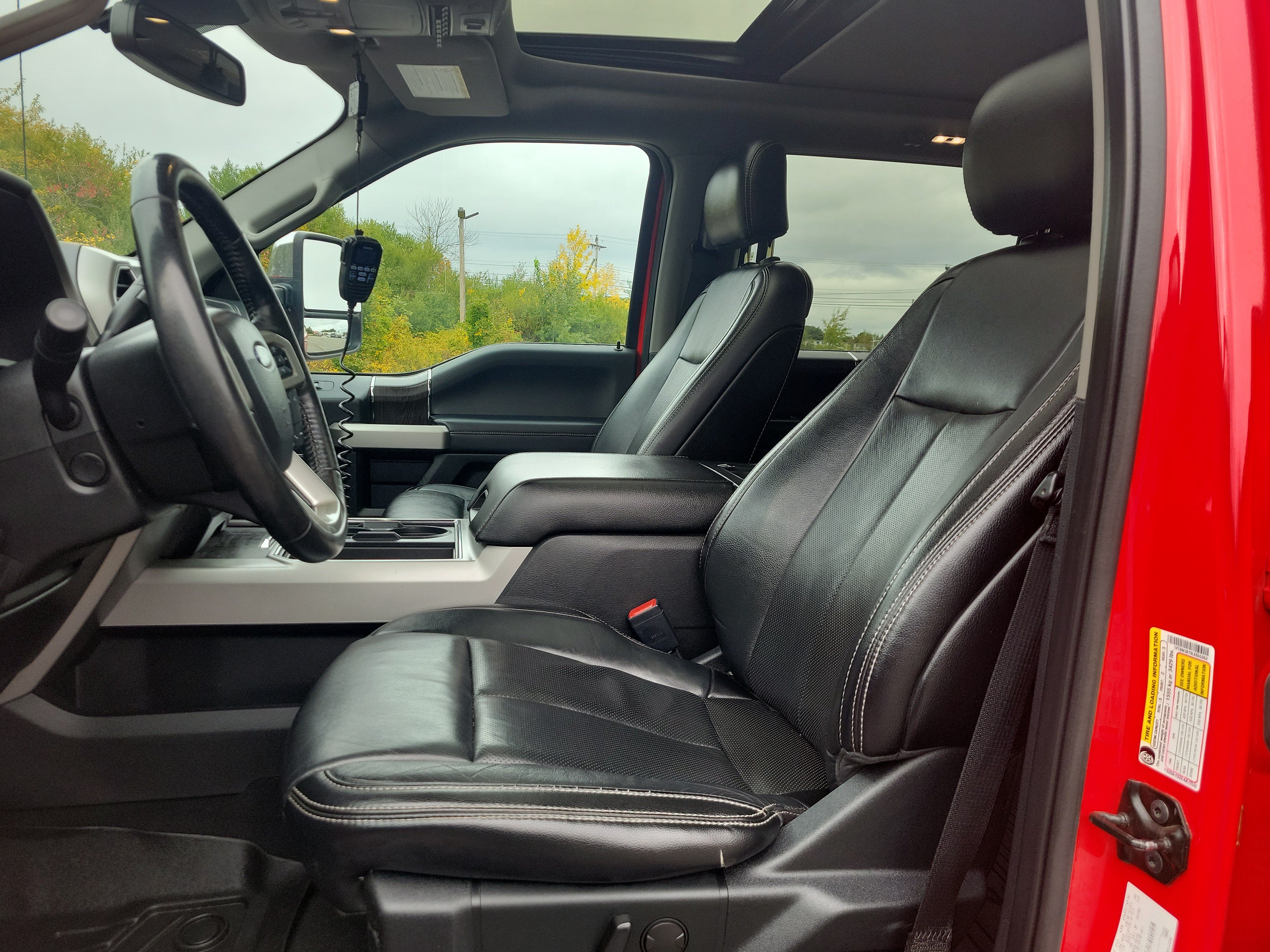 Used 2020 Ford F350 Lariat w/ Lariat Ultimate Package AWD/4WD image 14