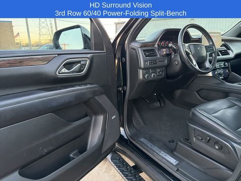 Used 2021 Chevrolet Suburban Z71 w/ Z71 Signature Package image 18