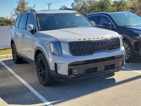 Used 2025 Kia Telluride SX Prestige X-Line image 4